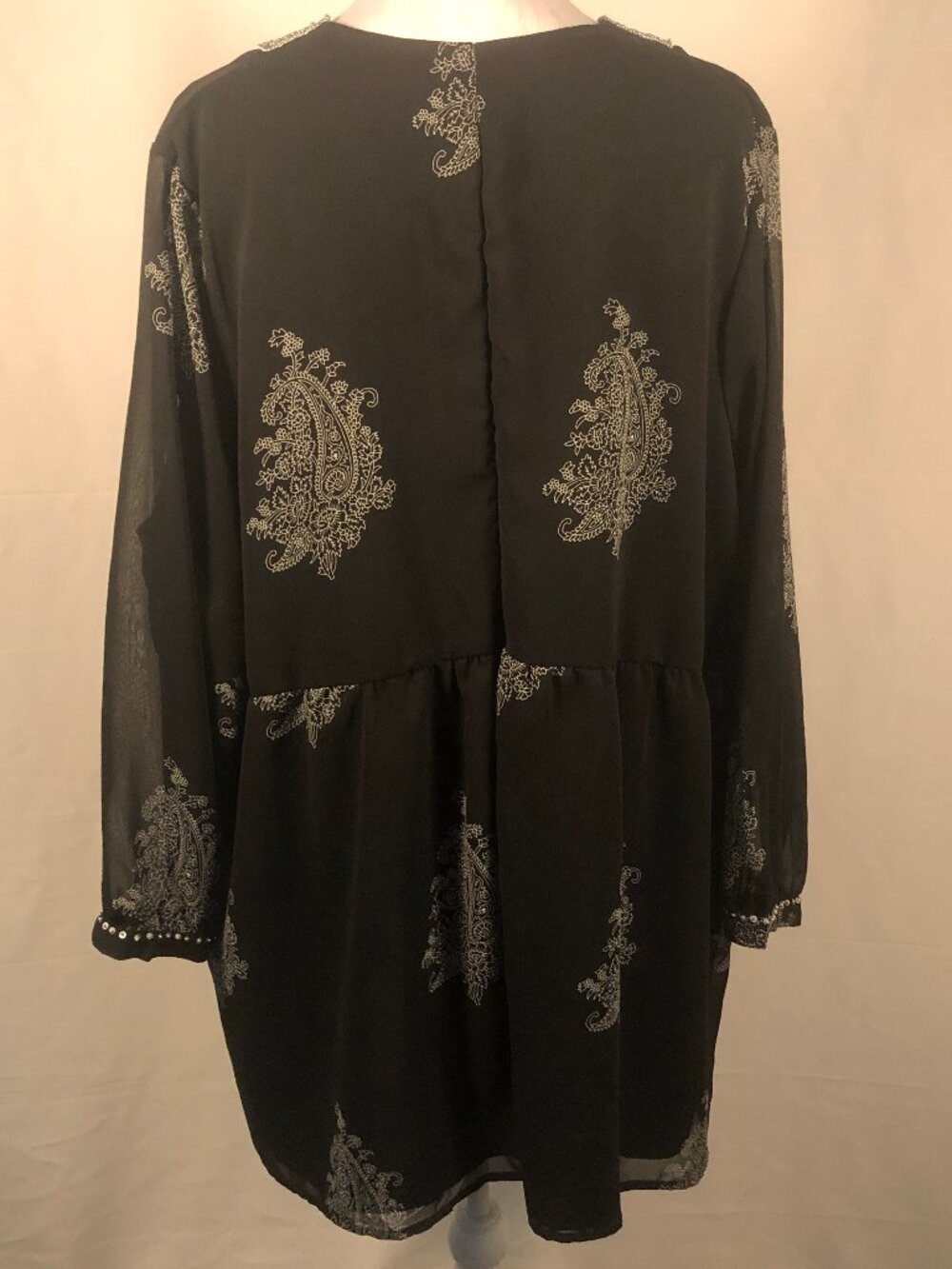 Black & Silver Draped Tunic Blouse – Oversized Flowy Top 3X–4X | Modern Luxe - Picture 5 of 12